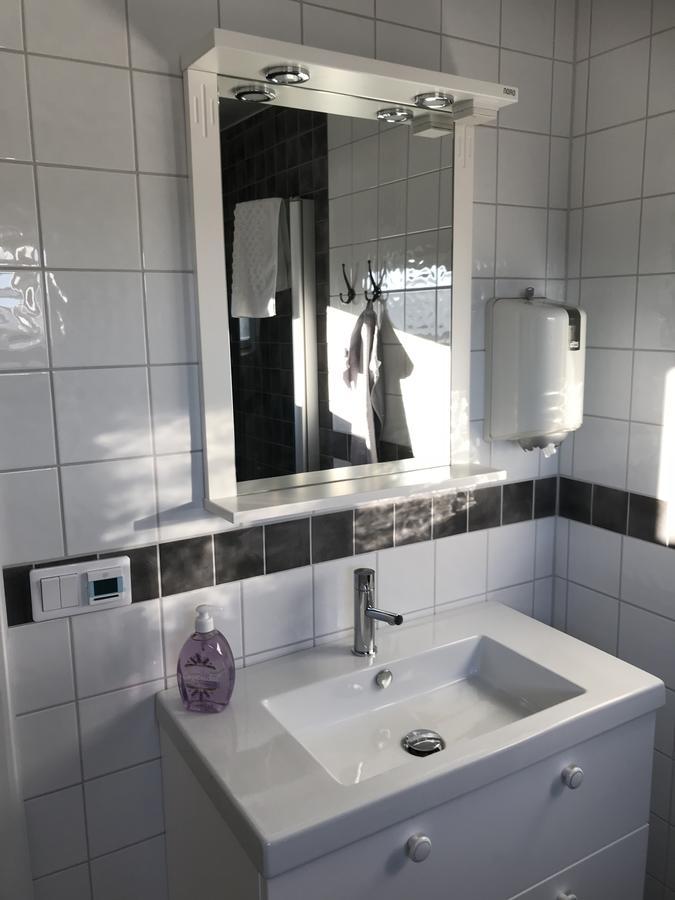 Hôtel \u00D6vergrans Jordbruk à Bålsta Extérieur photo